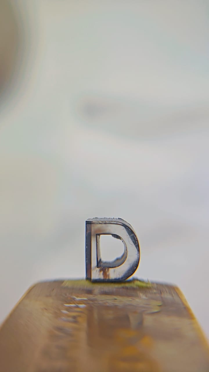D